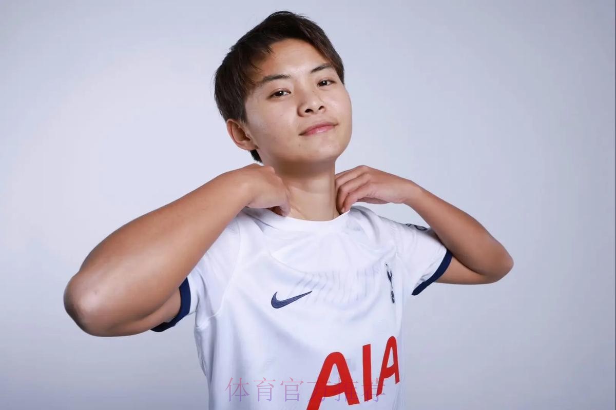 中国女足队员王霜入围亚洲足球小姐候选名单